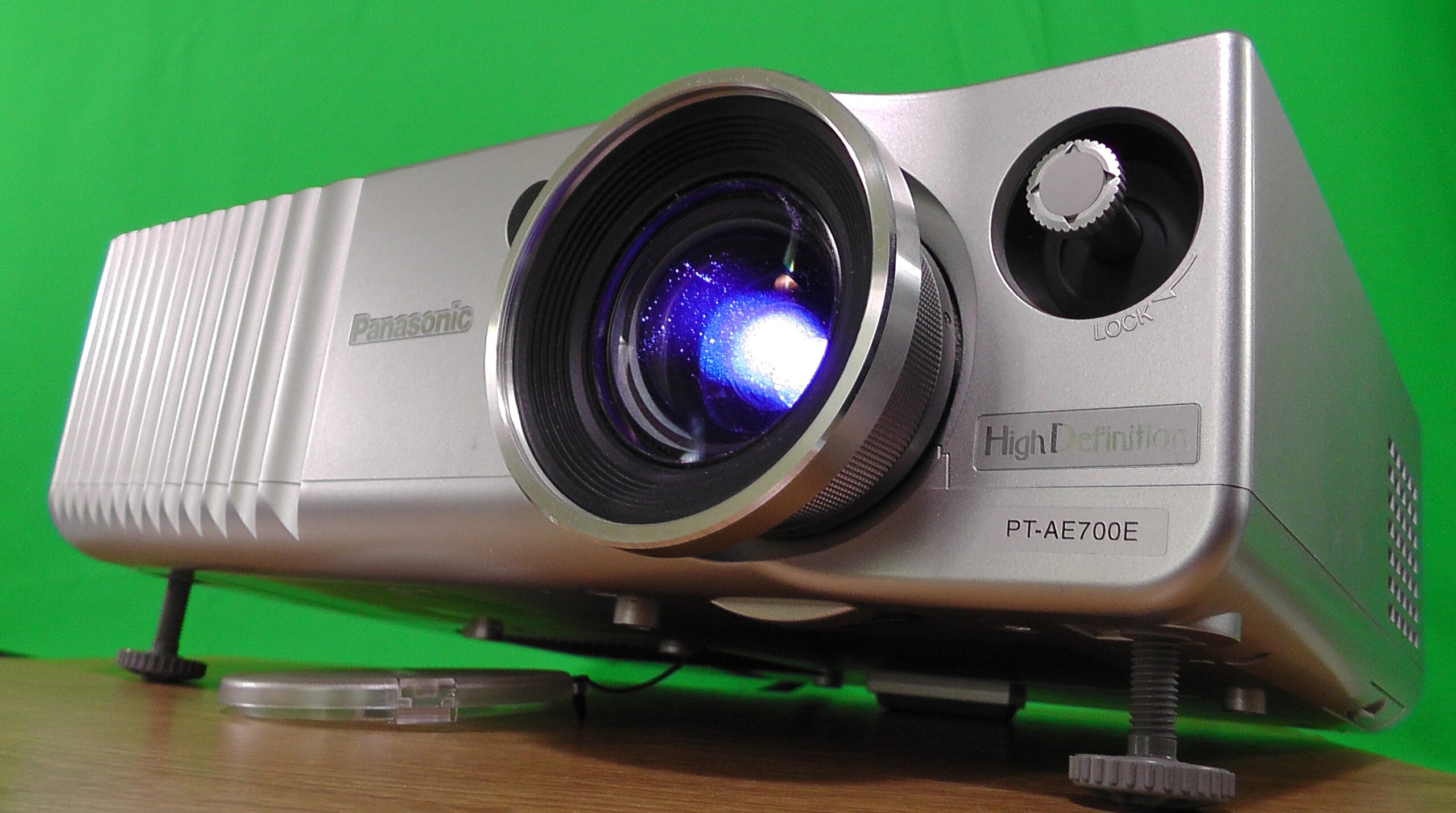 Do Projectors Work During The Day?