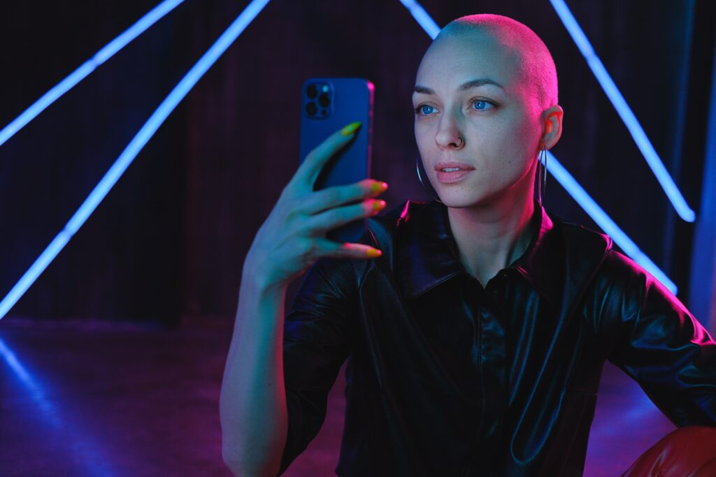 how to use your phone as a projector - can we use?